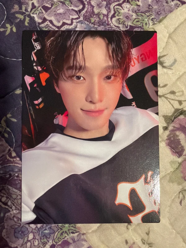 25 SEVENTEEN's HOME PHOTO CARD