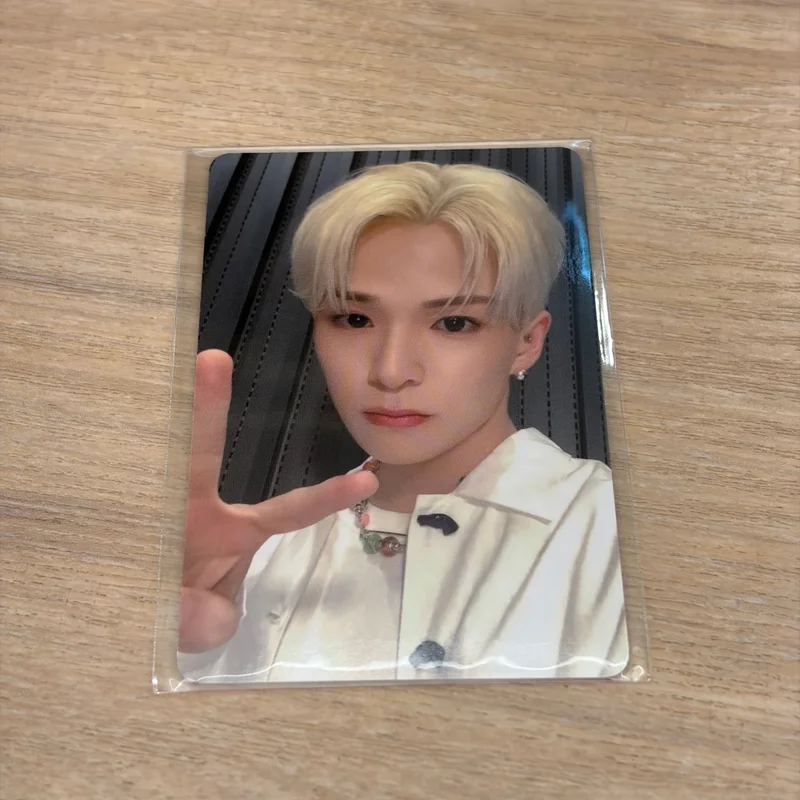 2023 TREASURE FAN MEETING~HELLO AGAIN~ PHOTO CARD KEYRING