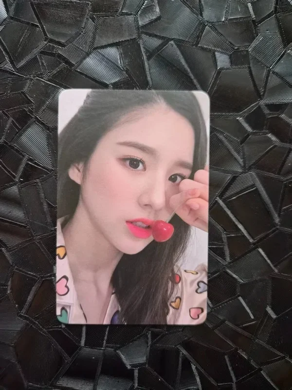 2020 LOONA SEASON'S GREETINGS