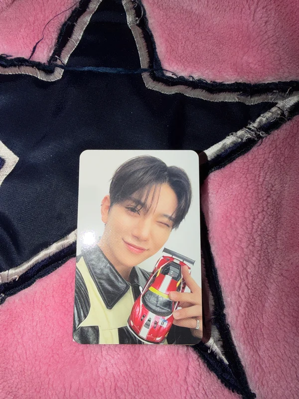 SEVENTEEN 2025 SEASON'S GREETINGS