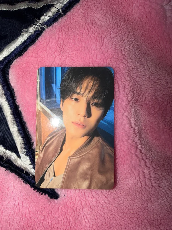 SEVENTEEN 2025 SEASON'S GREETINGS