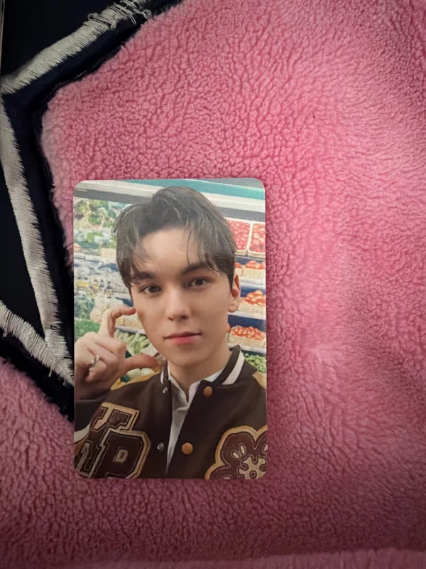 SEVENTEEN 2025 SEASON'S GREETINGS