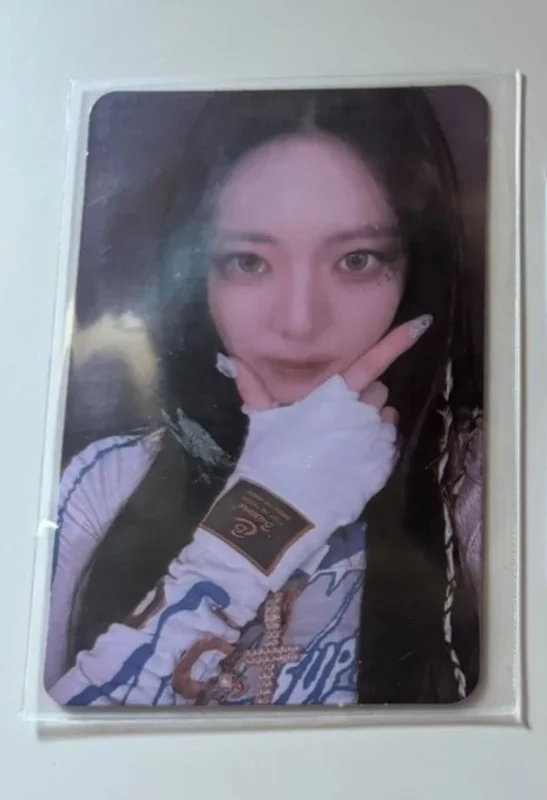 ITZY Yuna Kill My Doubt Photocard