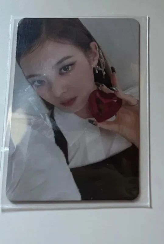 ITZY Lia Checkmate Photocard