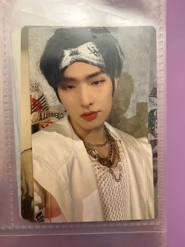 THE WORLD EP.1 : MOVEMENT DIGIPAK VER. hello82