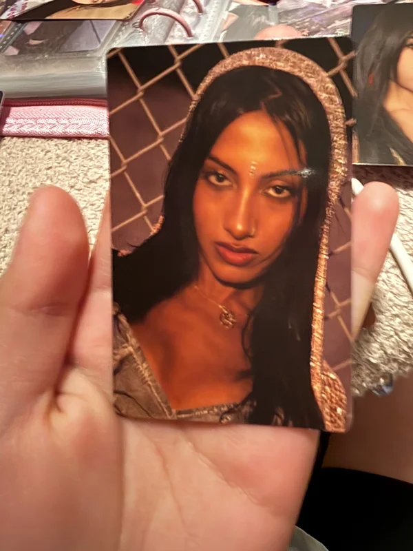 BEAUTIFUL CHAOS CHAOTIC VER. (LARA)