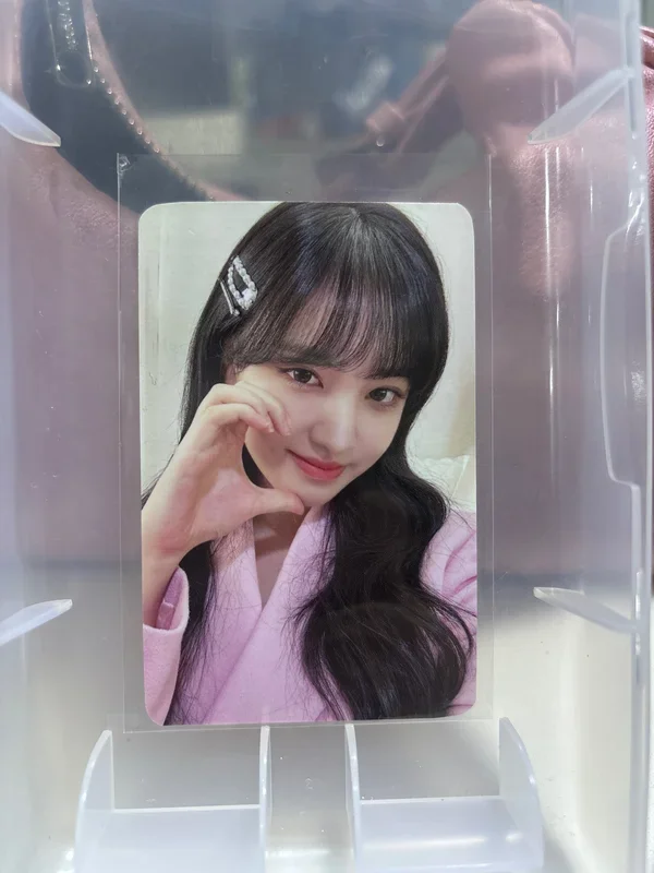 IVE THE FIRST FAN CONCERT The Prom Queens RANDOM PHOTOCARD PACK