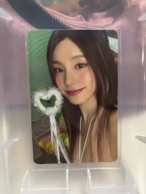 CHESHIRE SPECIAL EDITION Yeji