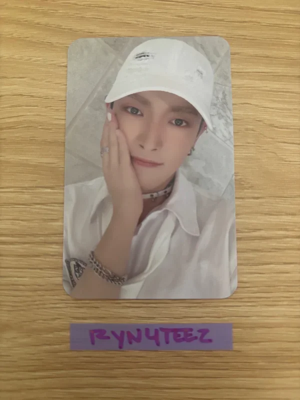 THE WORLD EP.2 OUTLAW PLATFORM VER. HONGJOONG