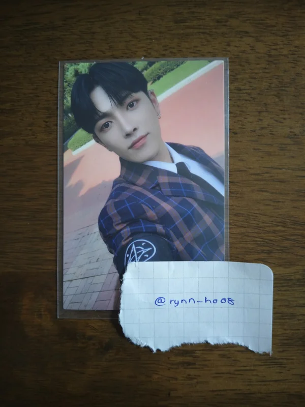 ATEEZ HONGJOONG OFFICIAL PHOTOCARD