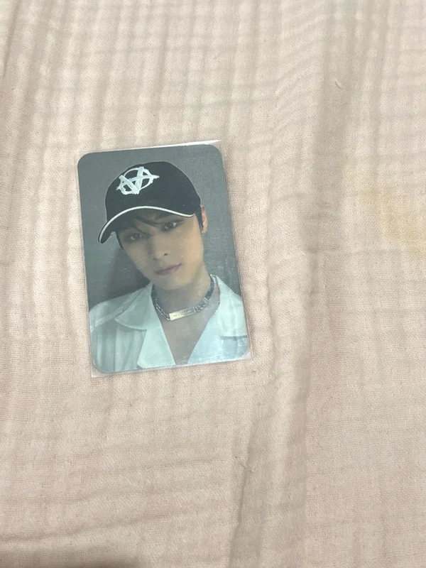 THE BOYZ WORLD TOUR : THE B-ZONE IN EUROPE PHOTOCARD SET