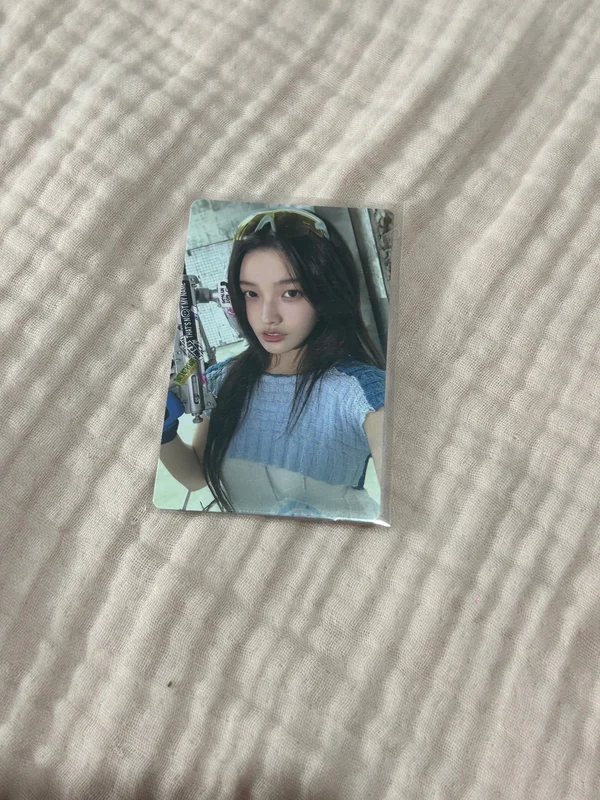 NOT CUTE ANYMORE ILLIT X Ashley Williams Pouch Ver.