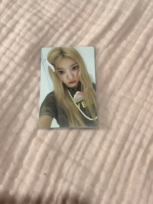 NOT CUTE ANYMORE ILLIT X Ashley Williams Pouch Ver.