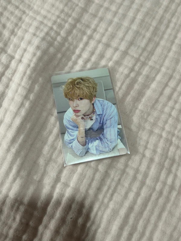 2025 SEASON'S GREETINGS RANDOM TRADING CARD [A ver.]
