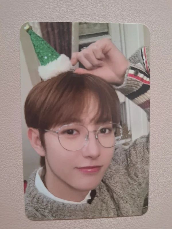2022 PINK CHRISTMAS PHOTO CARD RANDOM PACK