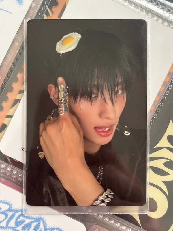 SAD SONG hello82 POP-UP Exclusive