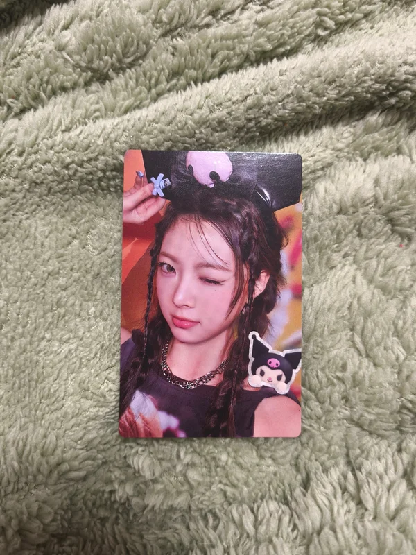 DIFFERENT LIMITED MY MELODY & KUROMI Ver.