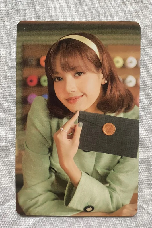 BLACKPINK THE GAME Designer Collection 06 Photocard - LISA - Official - Mint