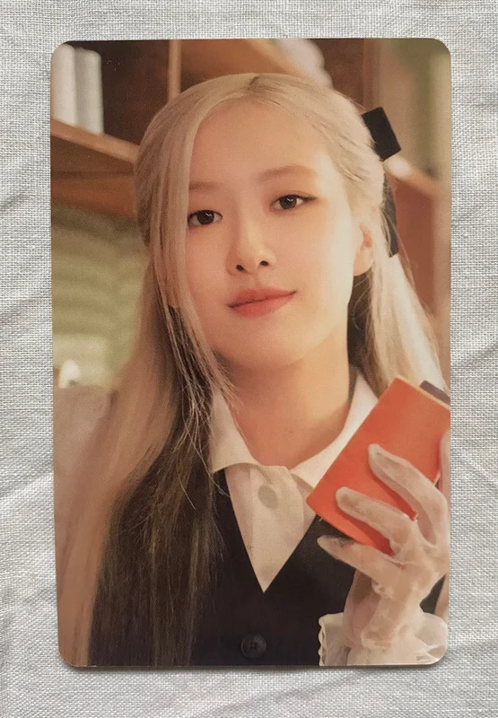 BLACKPINK THE GAME Designer Collection 06 Photocard - ROSE - Official - Mint