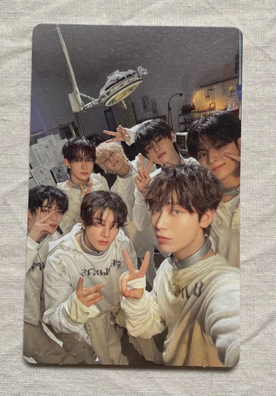 ROMANCE : UNTOLD -daydream- Weverse Albums ver.