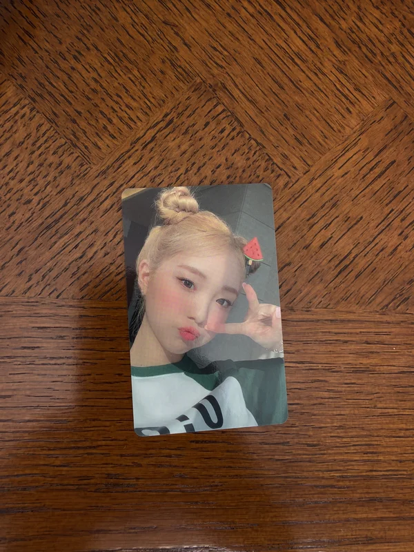 LOONA ISLAND : Summer where girls met