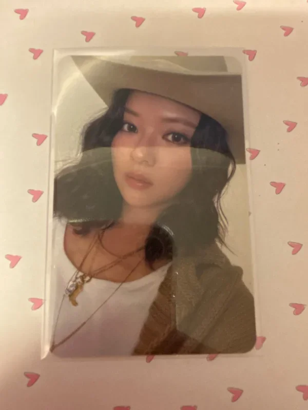 JEONGYEON TEN: THE STORY GOES ON