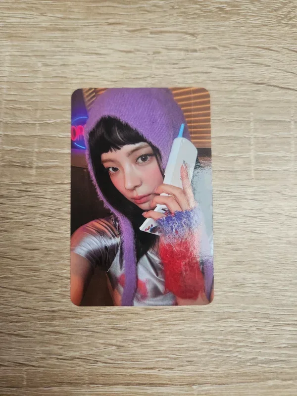 Girls Will Be Girls PHOTOBOOK Lia Ver.