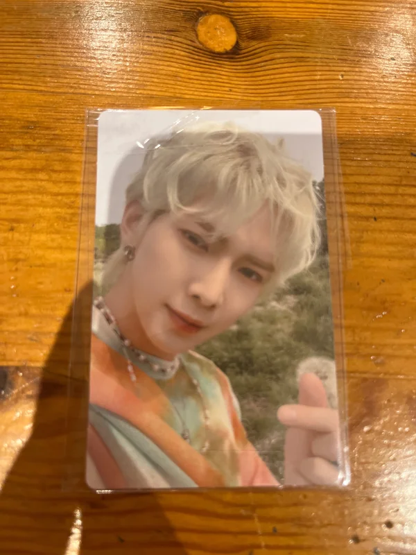 ATEEZ 2022 SUMMER PHOTOBOOK