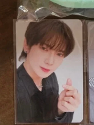 ATEEZ WORLD TOUR [TOWARDS THE LIGHT : WILL TO POWER] IN SEOUL STRAP MINI POUCH