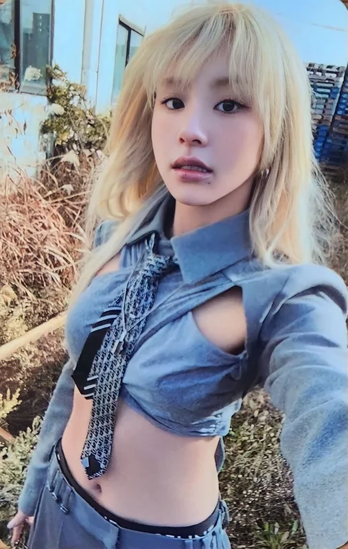 Chaeyoung READY TO BE