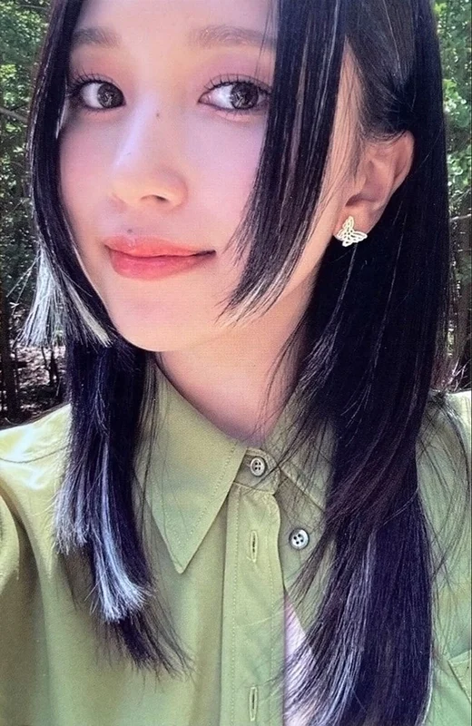 Mina BETWEEN 1&2