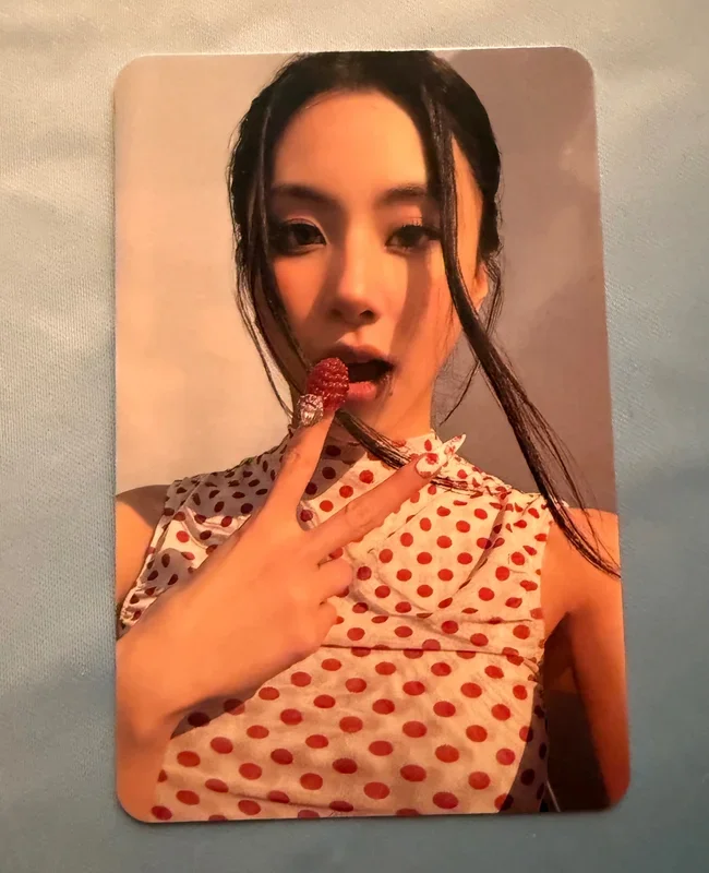 THIS IS FOR CHAEYOUNG