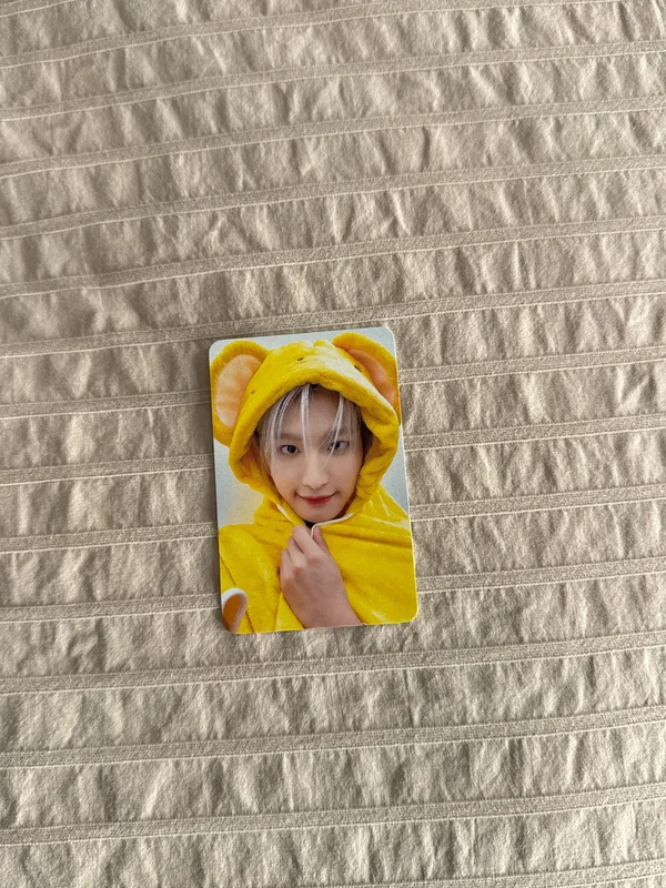 GOLDEN HOUR : Part.2 Hellolive shop LUCKY DRAW