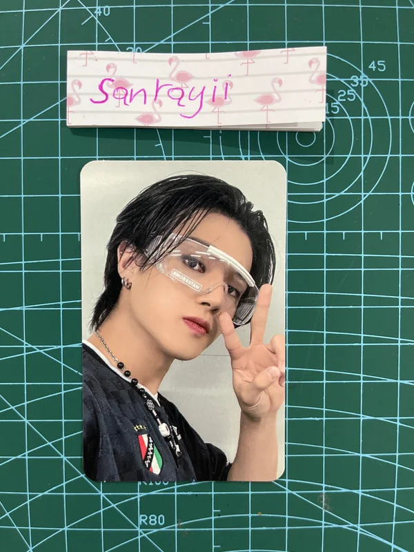 THE WORLD EP.2 : OUTLAW MINIRECORD LUCKY DRAW