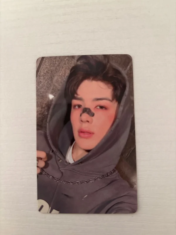 First Howling : NOW WEVERSE JAPAN