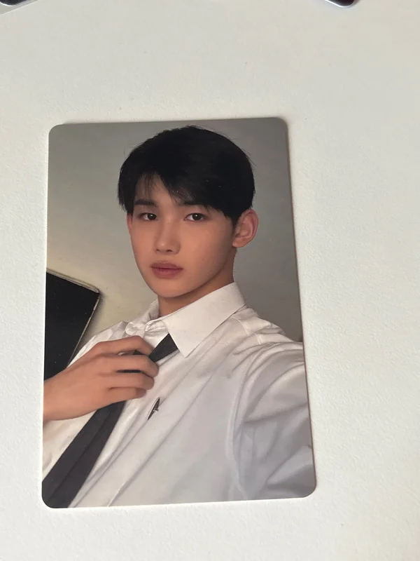 First Howling : WE LIMITED EDITION B