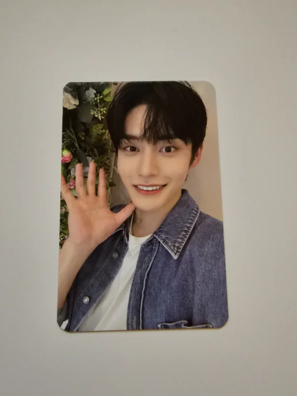 THE MOVING SEOUL NECKLACE