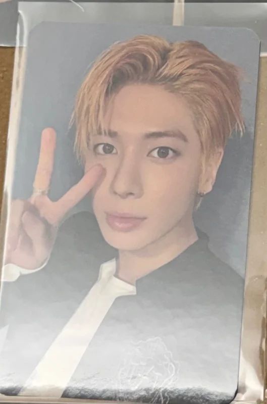 TAEHYUN / 7TH YEAR: A Moment of Stillness in the Thorns MAKESTAR