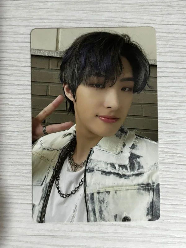 THE WORLD EP.1 : MOVEMENT DIARY VER.