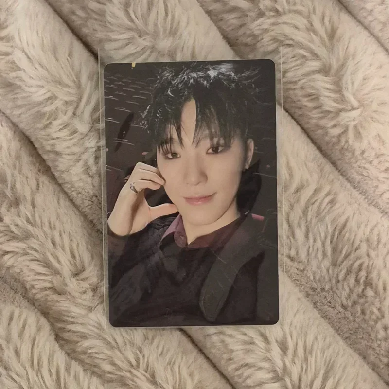 17 IS RIGHT HERE (Deluxe ver.)