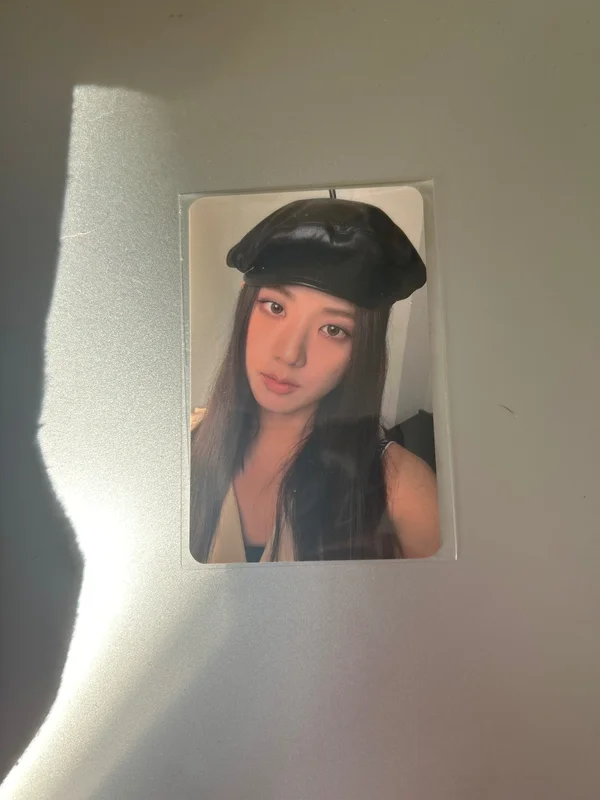 Jisoo THE ALBUM KTOWN4U