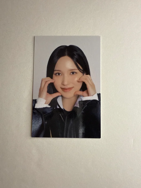 TWICE 5TH WORLD TOUR READY TO BE TRADING CARD #33