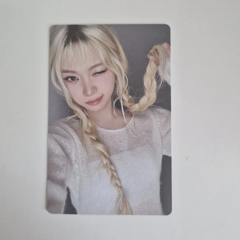 LE SSERAFIM HOT Bleached Aura album photocard Chaewon