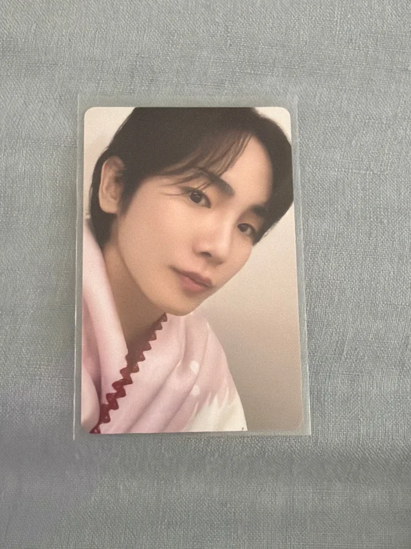 2024 PINK CHRISTMAS PHOTO CARD RANDOM PACK