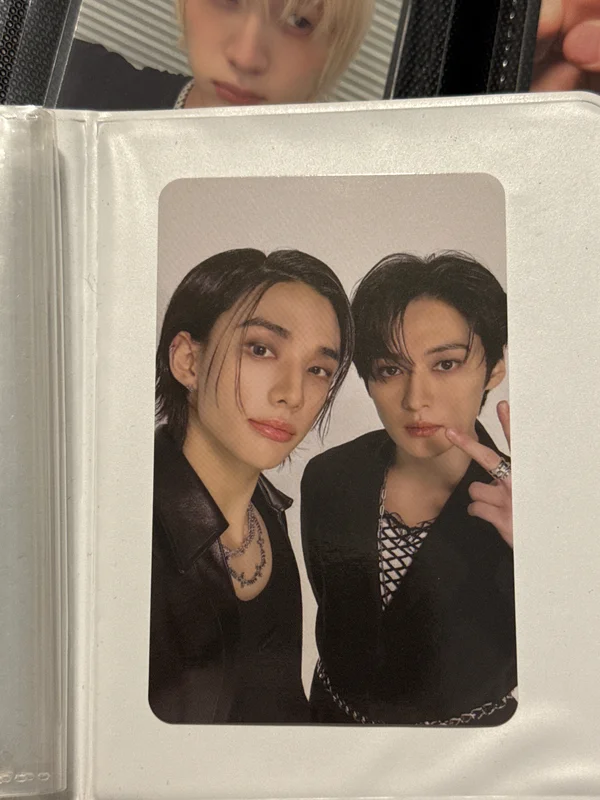 Hyunjin and Lee Know Unit Card ATE