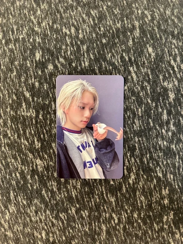 DUH! hello82 POP-UP Exclusive