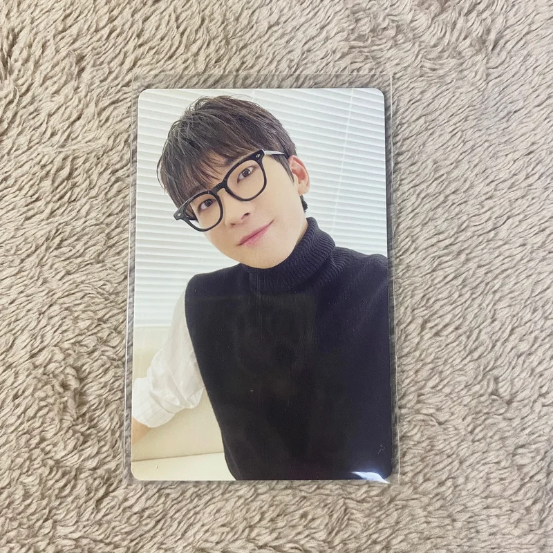 Seventeen WONWOO 'Wonwoo 2024 Seasons Greetings' Photocard | Sold
