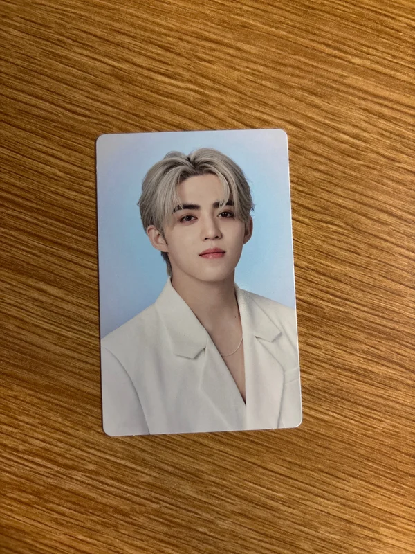 SEVENTEEN WORLD TOUR [NEW_] Trading Card Set