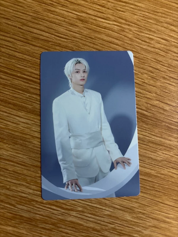 SEVENTEEN WORLD TOUR [NEW_] Trading Card Set