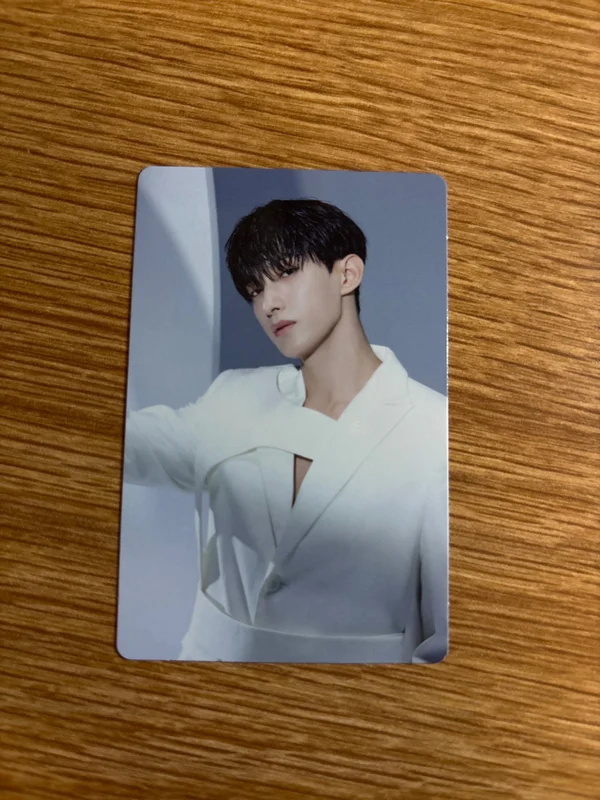 SEVENTEEN WORLD TOUR [NEW_] Trading Card Set